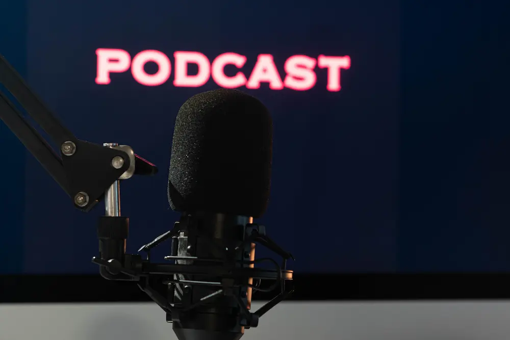 11 Microphone Technique Secrets for Podcasts